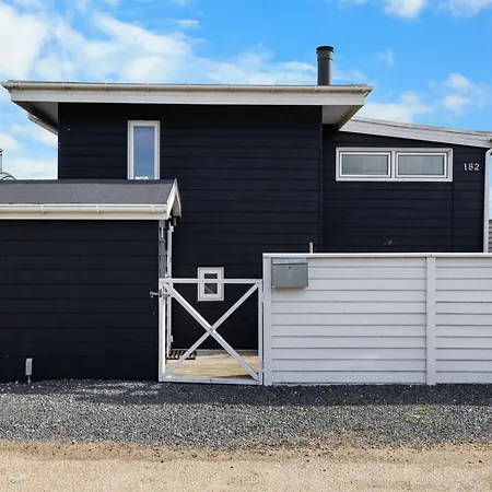 Folkhart - 10m From The Sea By Interhome *