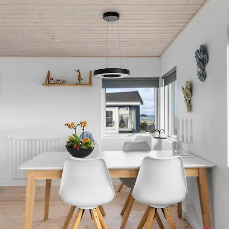 Folkhart - 10m From The Sea By Interhome Feriehus *