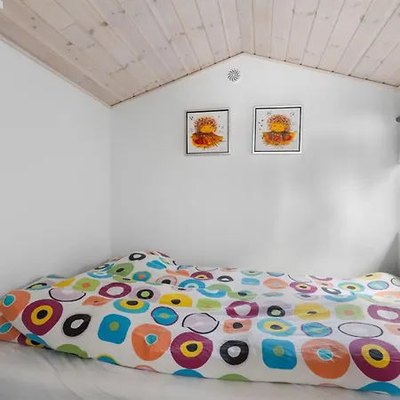 Folkhart - 10m From The Sea By Interhome